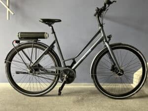 Cortina Mozzo dames riem accu achterop drager met Pendix eDrive2611